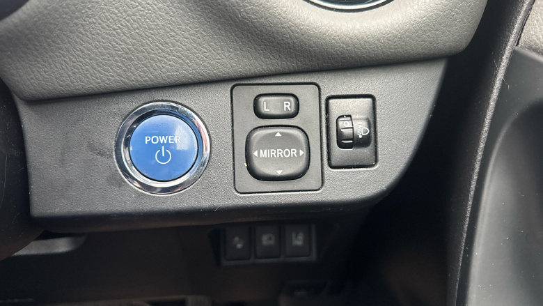 Toyota Yaris 1.5 Hybrid Icon Tech 5dr CVT Hybrid Hatchback